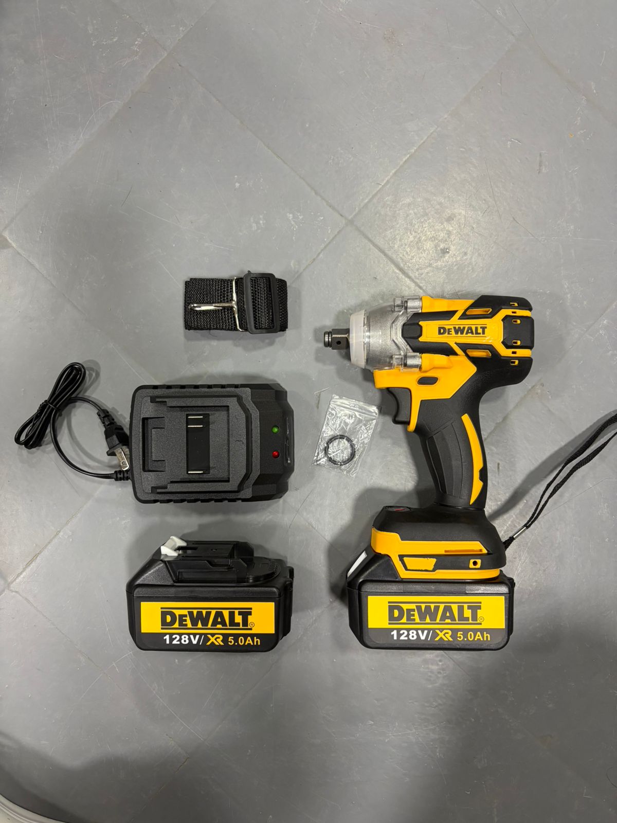 Llave de Impacto 128V DEWALT (S)